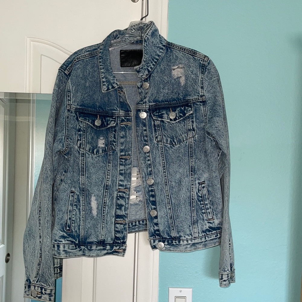 Acid wash distressed Jean jacket